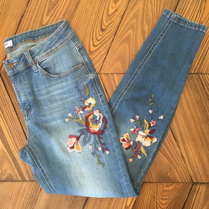 Kensie Jeans Floral Embroidered Distressed Skinny